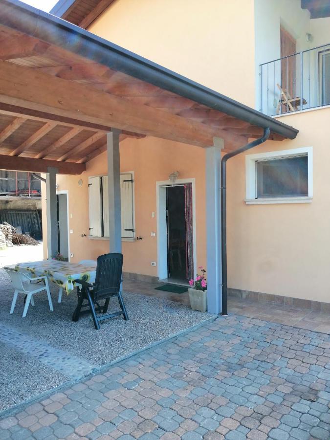 Cascina Legnago Bilocale A 6 Chilometri Da Salo' Διαμέρισμα Villanuova sul clisi Εξωτερικό φωτογραφία