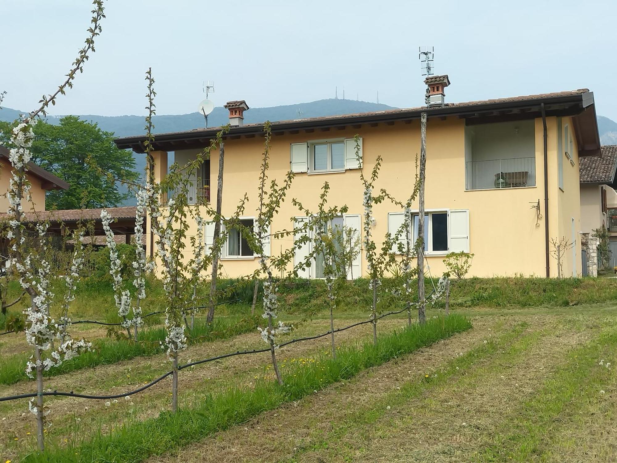 Cascina Legnago Bilocale A 6 Chilometri Da Salo' Διαμέρισμα Villanuova sul clisi Εξωτερικό φωτογραφία