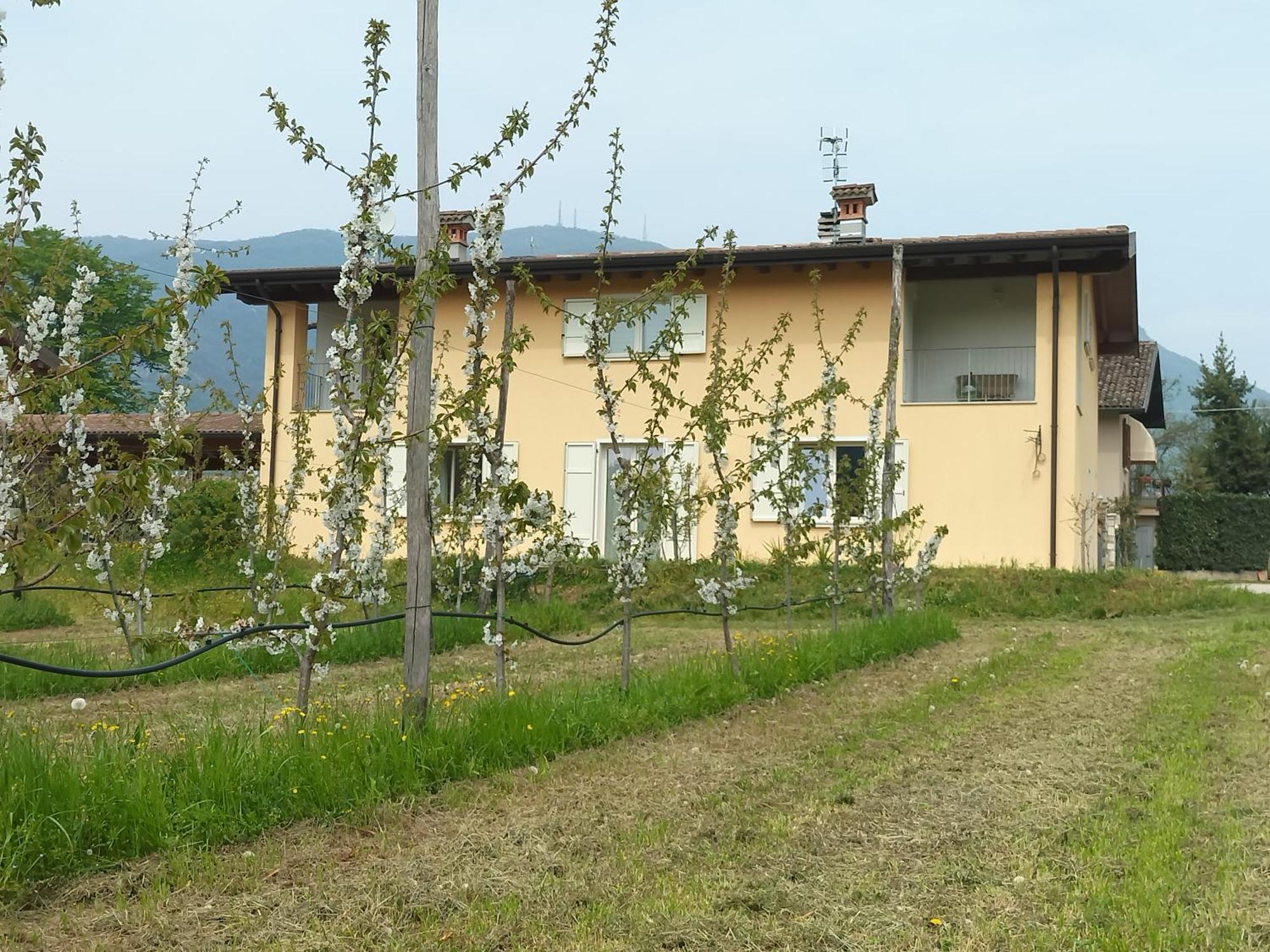 Cascina Legnago Bilocale A 6 Chilometri Da Salo' Διαμέρισμα Villanuova sul clisi Εξωτερικό φωτογραφία