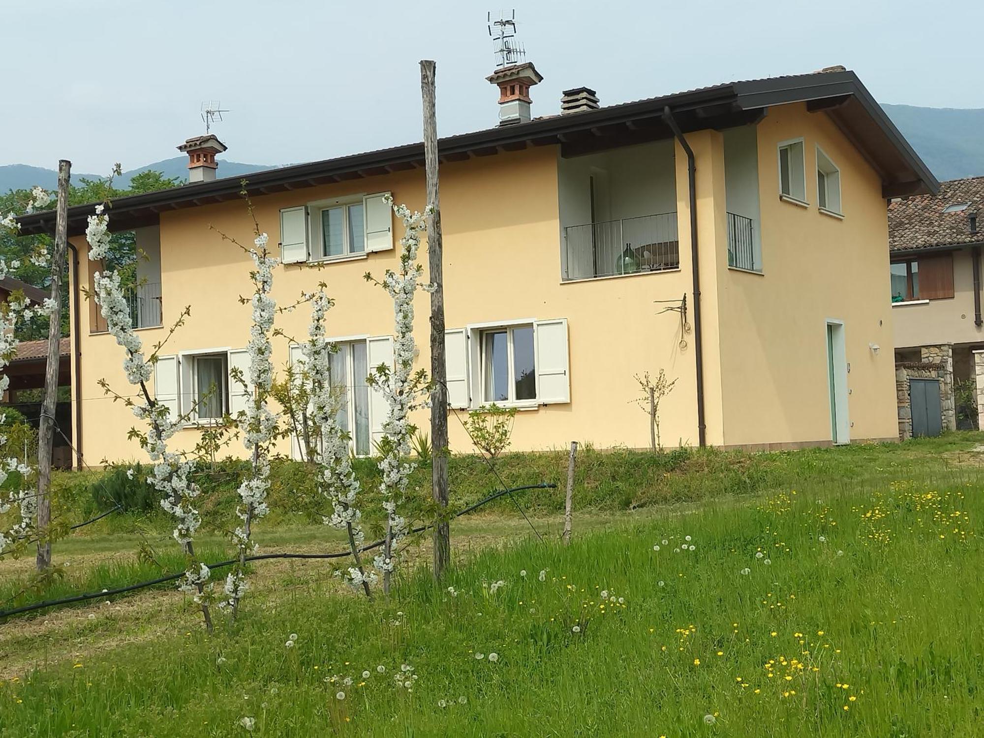Cascina Legnago Bilocale A 6 Chilometri Da Salo' Διαμέρισμα Villanuova sul clisi Εξωτερικό φωτογραφία